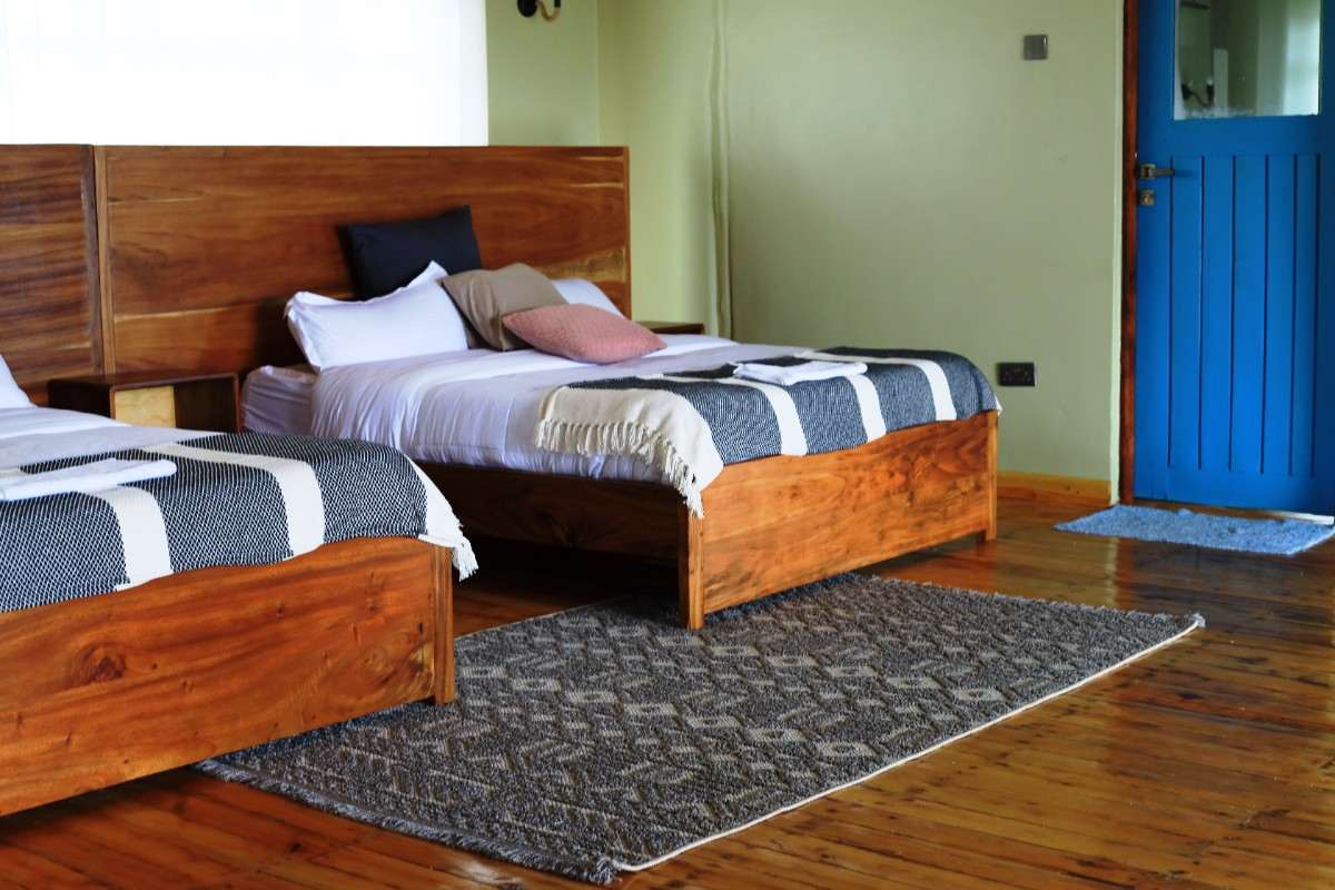Single occupancy guest room